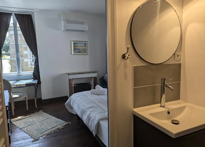 Du Chateau De Saturnin Sur Loire * Saint-Saturnin-sur-Loire