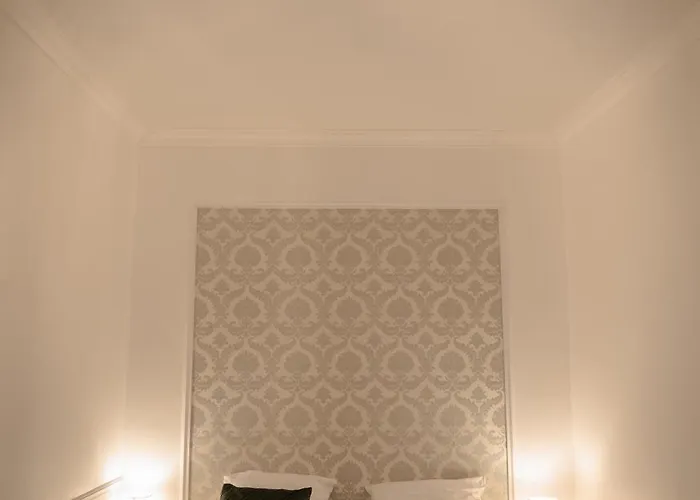 Du Chateau De Saturnin Sur Loire